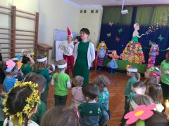 pani dyrektor i dzieci