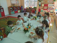 Wielkanocny obiad w Rumiankach