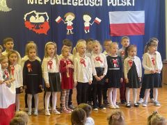 Dzień Niepodległości - występ dzieci