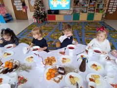 Wigilia w grupach Myszek i Biedronek