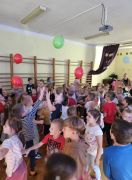 odwiedziny animatorów z Sali zabaw "Fikołki"